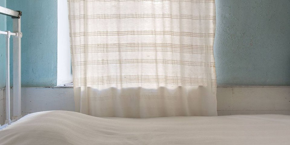 Ρέα Παπαδοπούλου | Τα Κορίτσια Κοιμούνται Επάνω