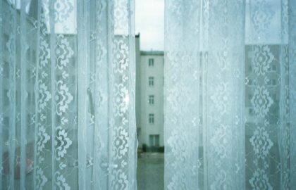 Snow bed | Έκθεση φωτογραφίας της Γωγώς Πονηράκου στην o.art.ath