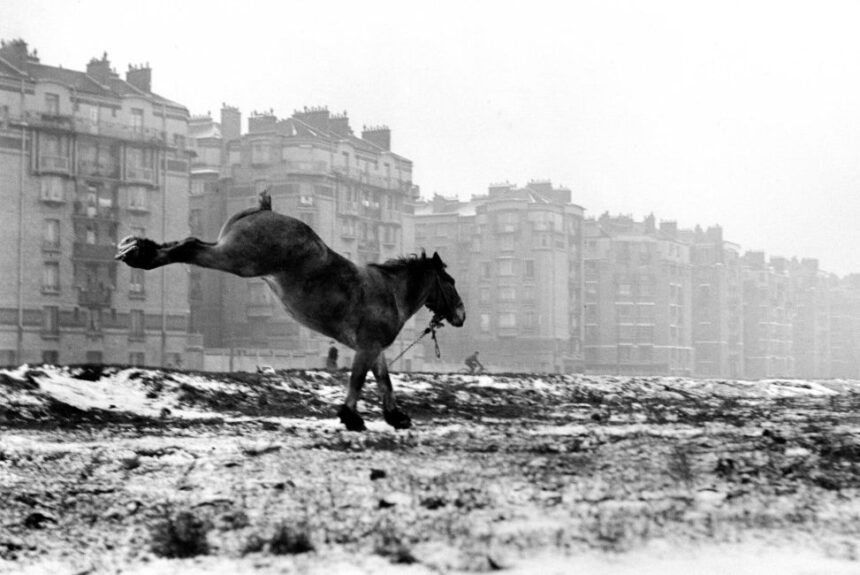 Sabine Weiss – Η τελευταία των Γάλλων ουμανιστών φωτογράφων