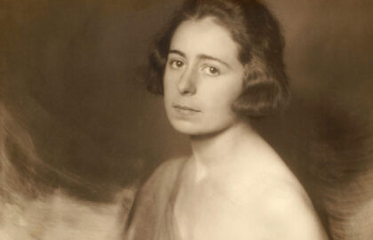 Nelly’s – Η φωτογράφος που έζησε δύο φορές | Η ψυχοβιογραφία της