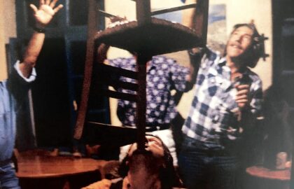 Οι “Μικρές Πατρίδες” της Μάρως Κουρή … το ρίχνουν έξω!