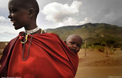 EMPTINESS | Φωτογραφικό εργαστήριο  εργαστήριο αυτοανακάλυψης στις φυλές και στην άγρια ζωή της Τανζανίας με τη Μάρω Κουρή