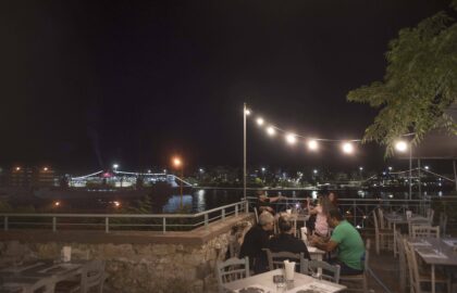 Μικρές Πατρίδες Πειραιά | Ένα ολοήμερο βιωματικό, φωτογραφικό εργαστήριο στον ρεμπέτικο ΠΕΙΡΑΙΑ με τη Μάρω Κουρή