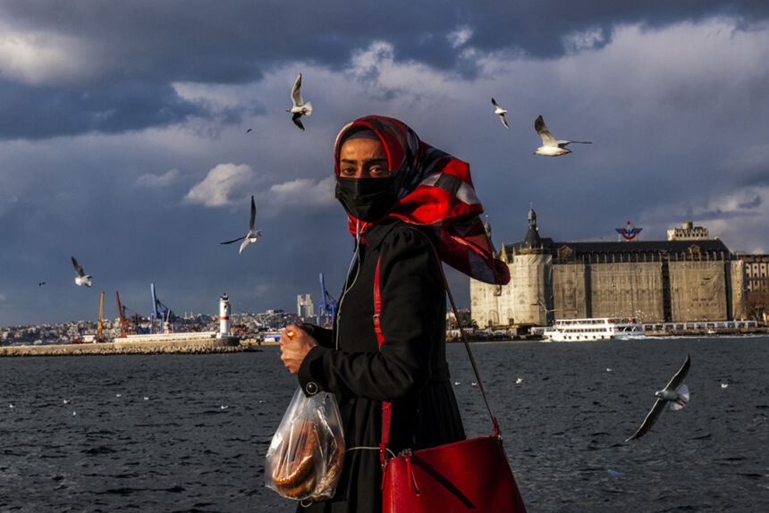 Workshop φωτογραφίας δρόμου με τον Ανδρέα Καμουτσή στην Κων/πολη