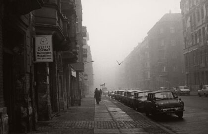 Helga Paris | Από τους δρόμους του πρώην Ανατολικού Βερολίνου με αγάπη