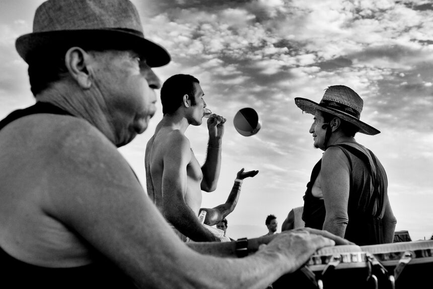 Street Photography | Διεθνής έκθεση φωτογραφίας στην Blank Wall Gallery