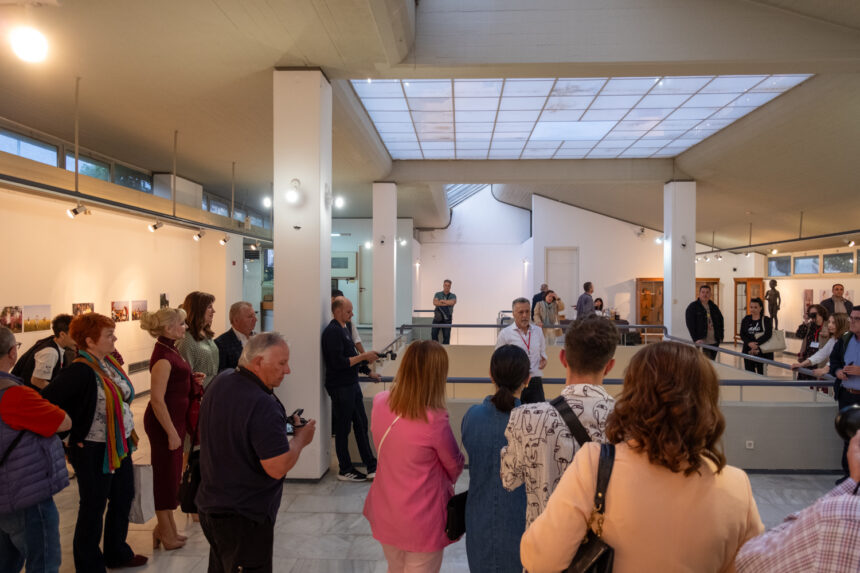 Photopolis | έκθεση φωτογραφίας “Γονεϊκότητες”