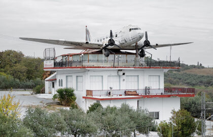 Λευτέρης Παρασκευαΐδης – Γύρω από τη Γραμμή
