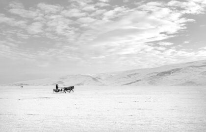 Blank Wall Gallery | White – Θεματική έκθεση φωτογραφίας