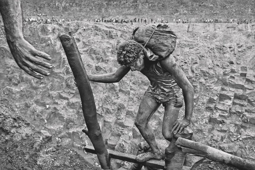 Sebastião Salgado (1944-2025) – Ήταν ο «εστέτ της δυστυχίας»;