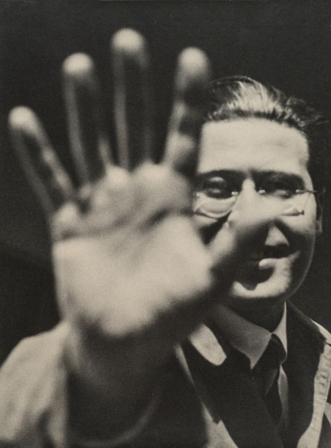 «László Moholy-Nagy. Light Play» | Έκθεση στο Momus – Μουσείο Φωτογραφίας Θεσσαλονίκης
