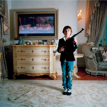 Anna-Skladmann-Jacob-shooting-at-ballerinas-Moscow-2009-from-the-series-Little-Adults