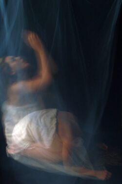 Ερίνα Παυλιδάκη - Abyssus |
Πυθία - Η έκσταση