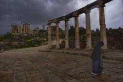 Μαίρη Οικονομίδου