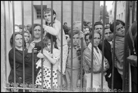 Gerda Taro, Spanish Civil War . Valencia. May, 1937. Crowd outside morgue after air raid. (Image from among those found in the Mexican Suitcase.)