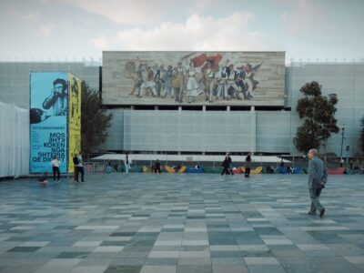 Μένη Σεϊρίδου - Τίρανα